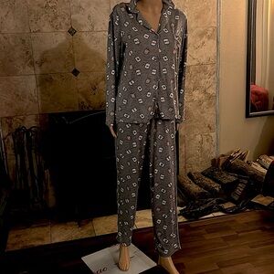 Rae Dunn 2 piece pajama set